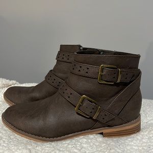 Ankle boots